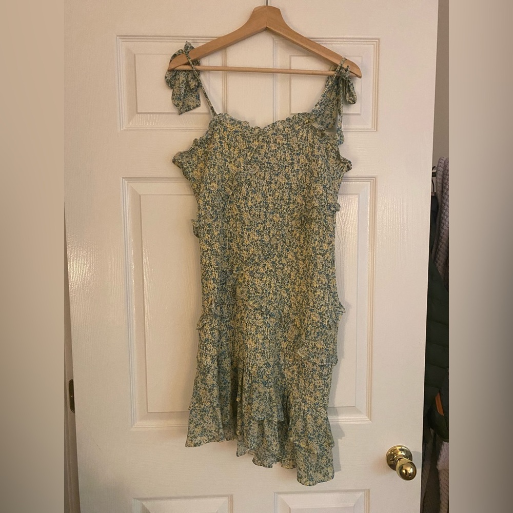 Astr the Label Eastwick Asymmetrical Dress Floral Large - Picture 3 of 11